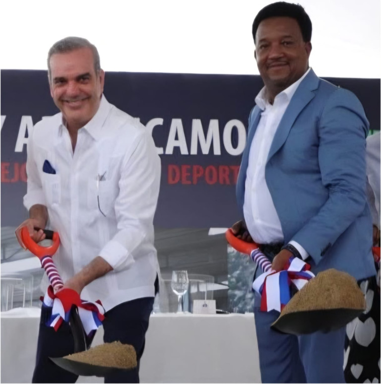Abinader inaugura complejo Pedro Martínez en Manoguayabo