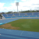 ¡Escándalo en el Félix Sánchez! El negocio de los conciertos arruina la grama y destierra a la Selección de Fútbol de la capital