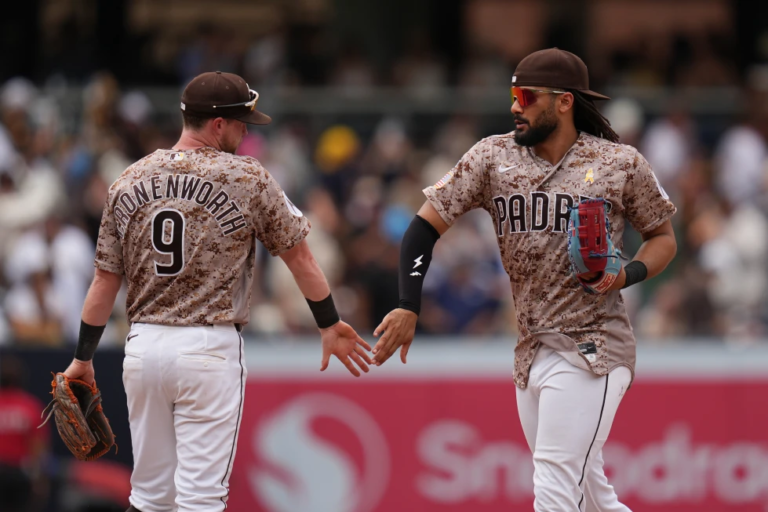 ¡Trueno dominicano! Fernando Tatis Jr. y Manny Machado revientan a Gerrit Cole y los Padres someten a los Yankees