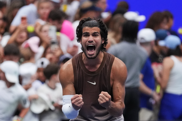 ¡Rugido en Nueva York! Alcaraz regresa sin dolor en un US Open sacudido por la histórica caída de Djokovic