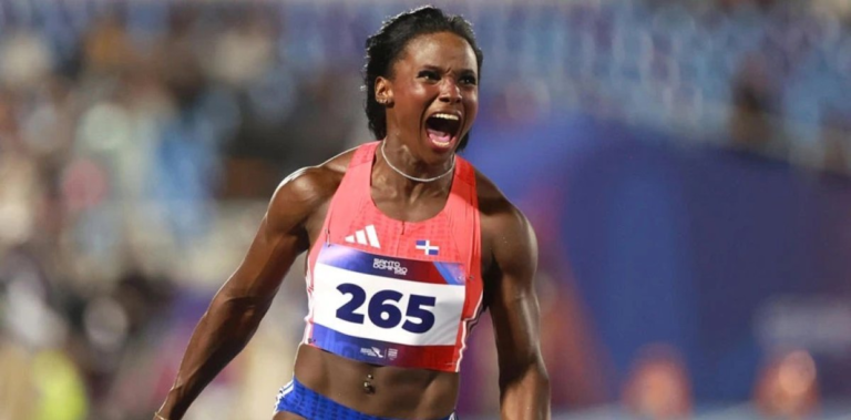 ¡Dueña de la velocidad! La dominicana Liranyi Alonso conquista medalla de oro en el Grand Prix de Omán