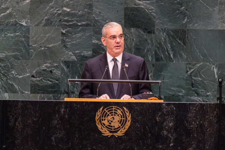 ¡Ya basta de discursos! Abinader exige a la ONU pasar a la acción y advierte que RD no asumirá la crisis haitiana.