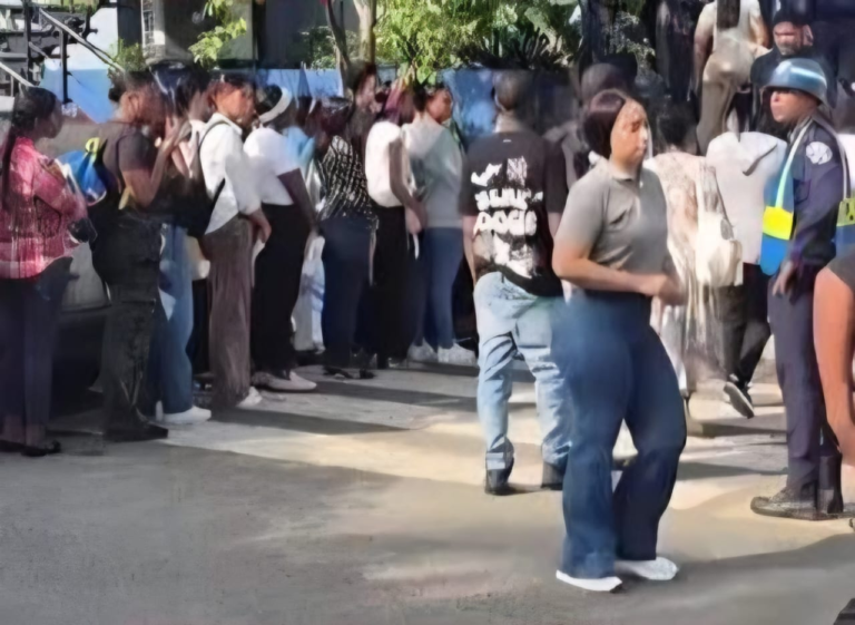 Miles de jóvenes buscan ingresar a la Policía Nacional RD