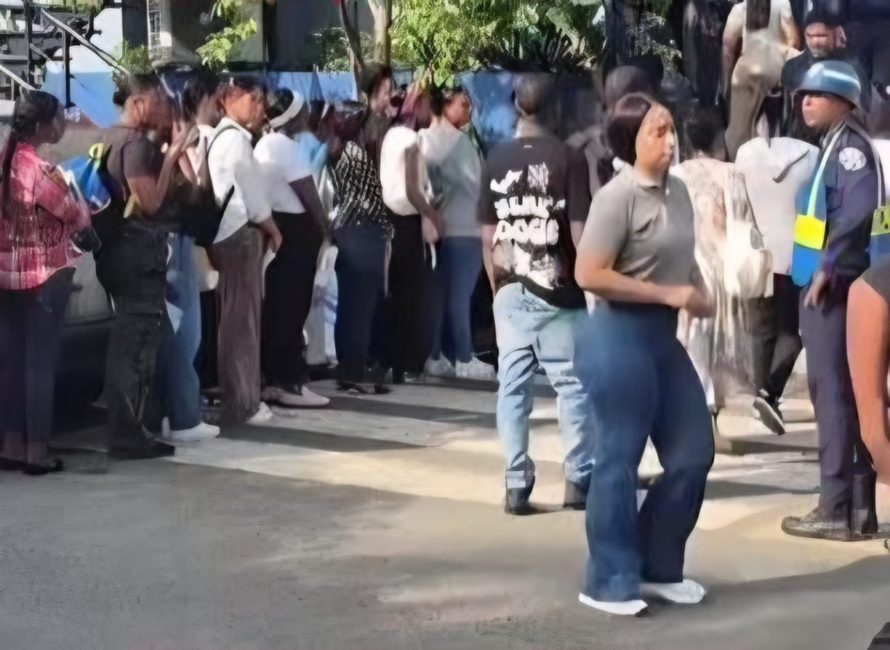 Miles de jóvenes buscan ingresar a la Policía Nacional RD