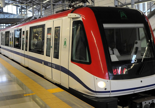 Nuevos autobuses de la OMSA y vagones del Metro de Santo Domingo circulando en la reactivación del transporte masivo.