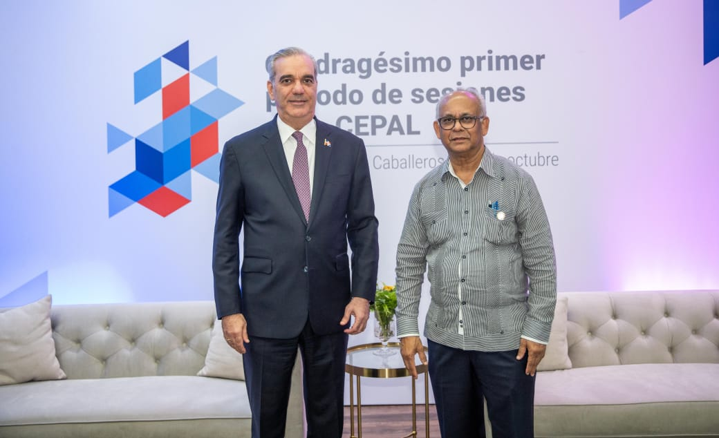 Abinader trata plan para Haití con OEA y se reúne con Bachelet