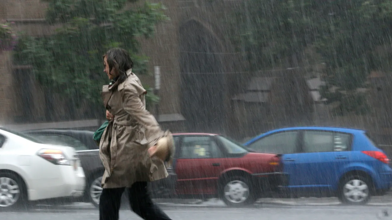 Tormentas severas amenazan Nueva York y Nueva Jersey este viernes
