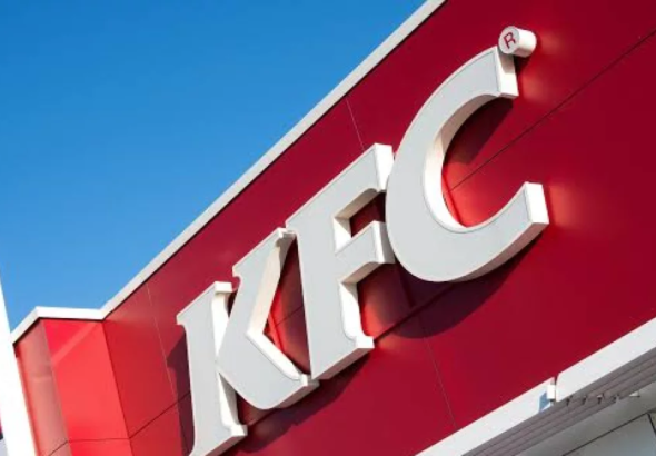 KFC pide disculpas a Karen Yapoort tras polémica publicación
