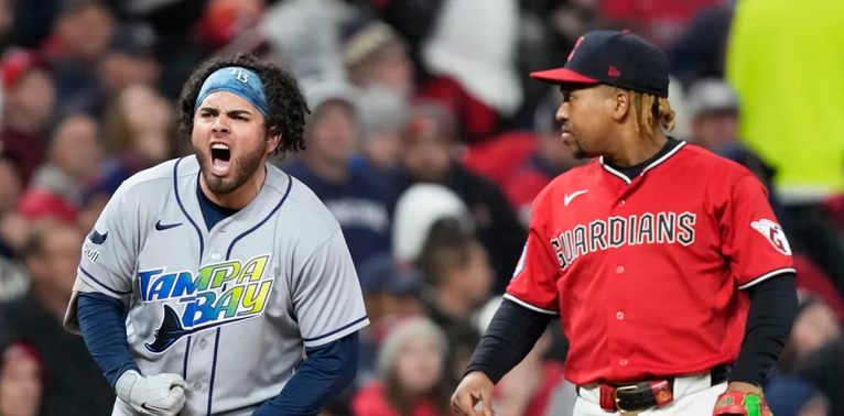 Rays vencen 7-3 a Guardians y empatan la ALCS 2-2