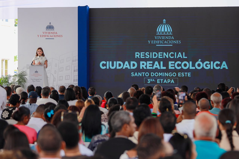 Santo Domingo Este suma 836 apartamentos y 27 aulas