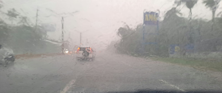 Vaguada provocará aguaceros y tormentas este lunes