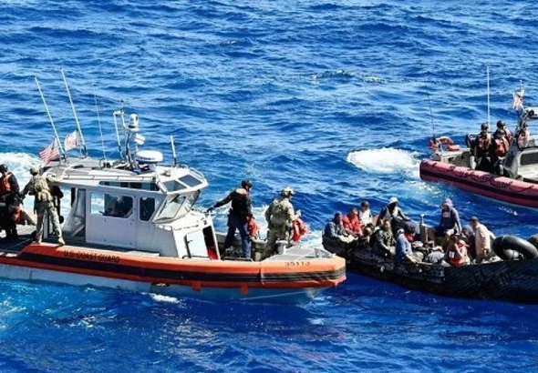 Guardia Costera repatria a 63 migrantes interceptados en el Canal de la Mona