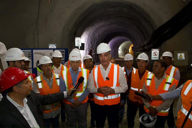Abinader supervisa túnel pluvial de 3 kilómetros para reducir inundaciones en la avenida Luperón