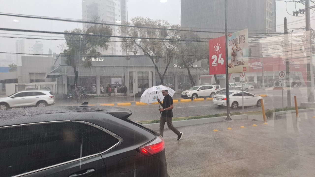 • Clima RD Hoy: Onda tropical provocará fuertes aguaceros y tormentas | INDOMET