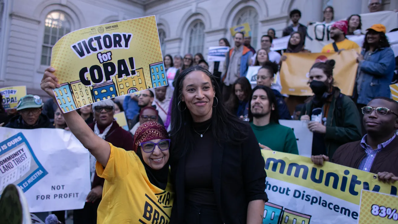 NYC aprueba ley COPA para facilitar la compra de edificios y proteger alquileres asequibles