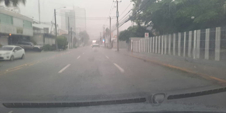 COE mantiene tres provincias en alerta verde por inundaciones