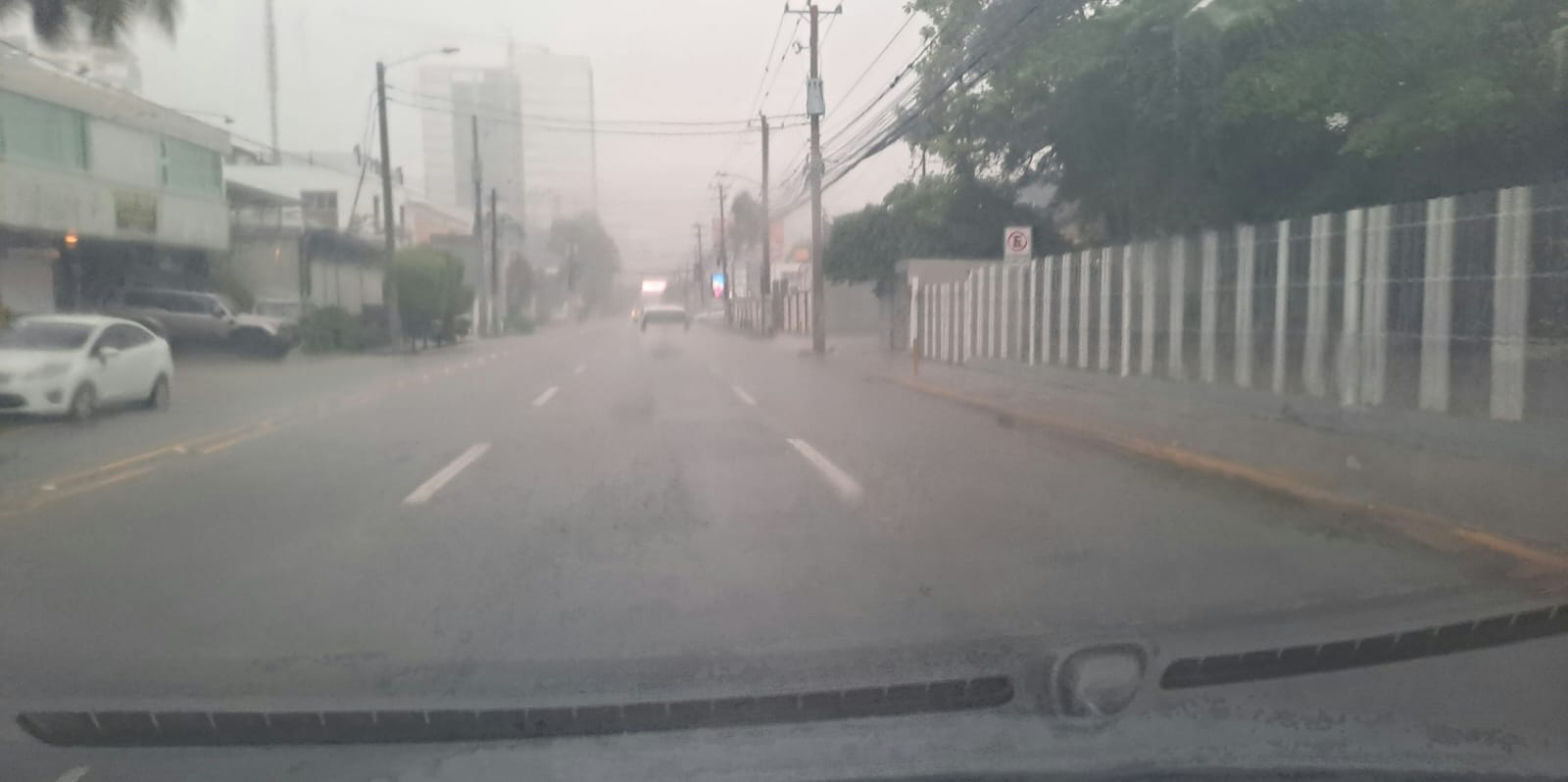 COE mantiene tres provincias en alerta verde por inundaciones