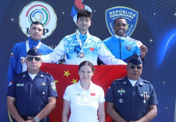 EE. UU. gana el oro en 3x3 y China lidera la natación en Juegos Policiales