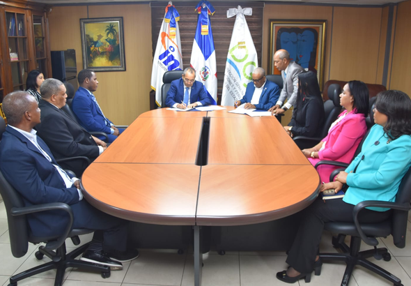DGJP e INAVI acuerdan servicios funerarios para empleados y sus familias