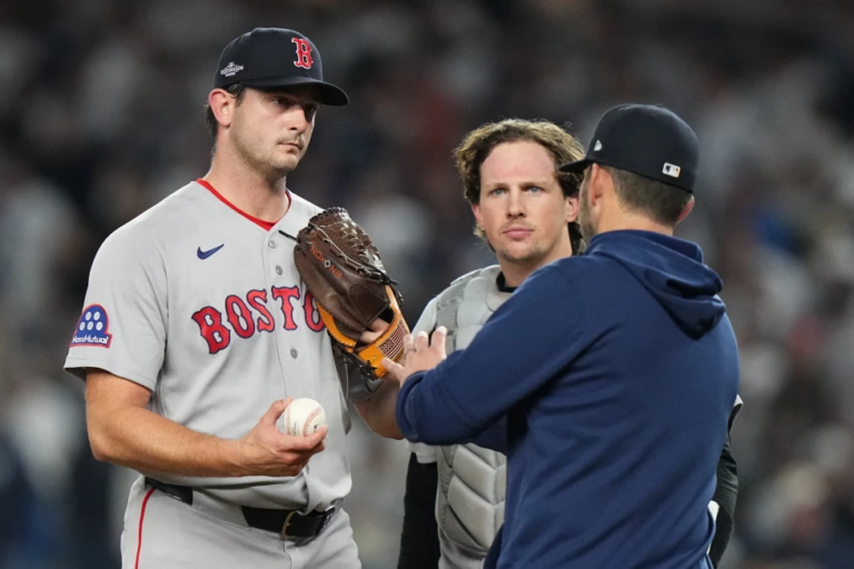 Yankees barren a Medias Rojas en medio de críticas a Chad Tracy