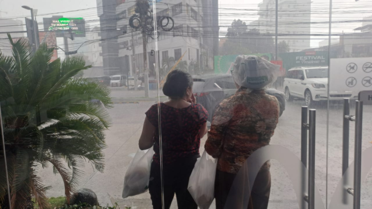 El tiempo hoy en RD: Elevan a 16 las provincias bajo alerta