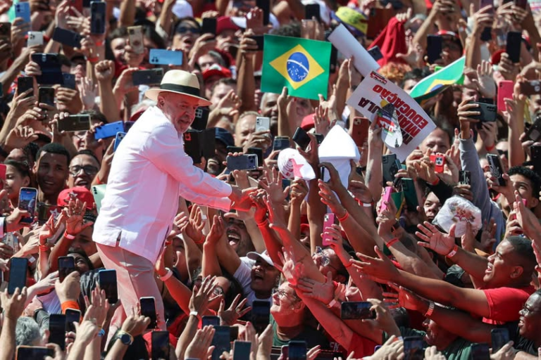 Elecciones en Brasil: Alertas de seguridad en el choque Lula-Bolsonaro