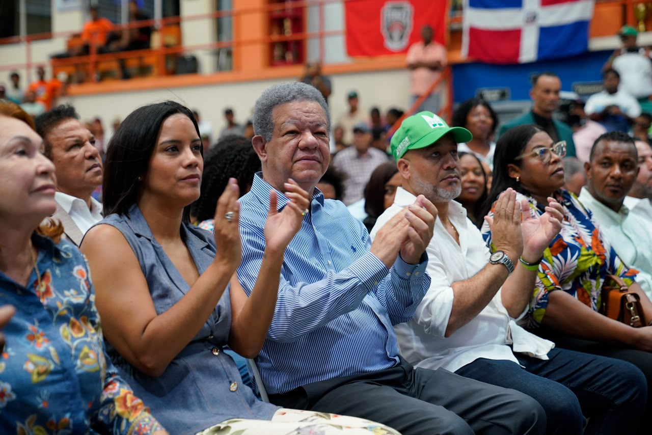 Carolin Matos afirma en San Cristóbal que Leonel Fernández devolverá el desarrollo a la provincia