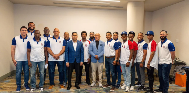 Mendy López dirigirá a RD en el Premundial de Béisbol U18