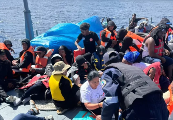 • Armada de República Dominicana frustra viaje ilegal en yola con 59 migrantes en Samaná
