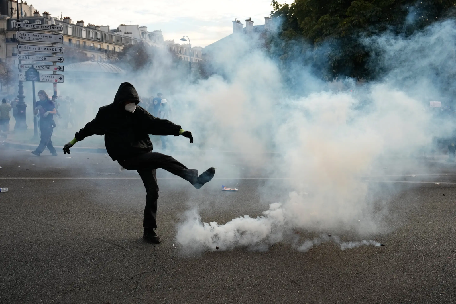 • Protestas en Francia por educación: más de 250,000 manifestantes desafían a Macron