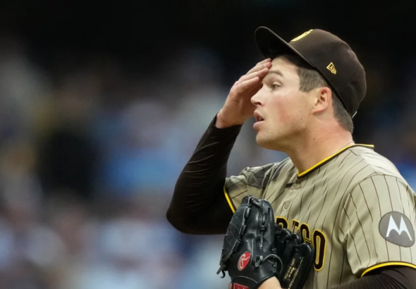 Padres en situación crítica tras caída ante Miller y Cerveceros