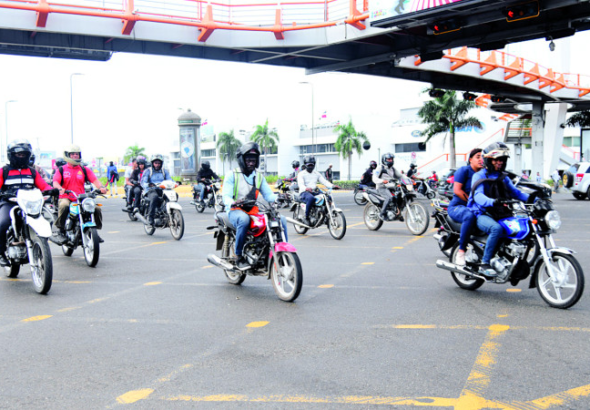Fenamoto y CNTU respaldan propuesta de licencias gratis para motociclistas