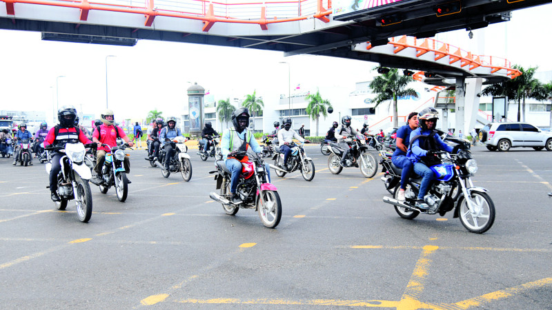 Fenamoto y CNTU respaldan propuesta de licencias gratis para motociclistas