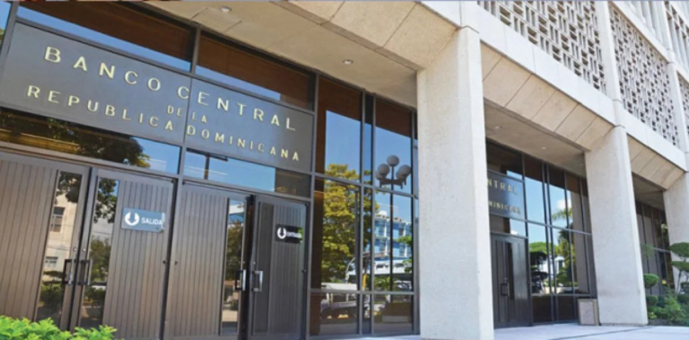 Sede del Banco Central de la República Dominicana decisiones de política monetaria.