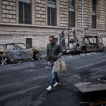 Francia impone toques de queda ante brutales disturbios y saqueos masivos