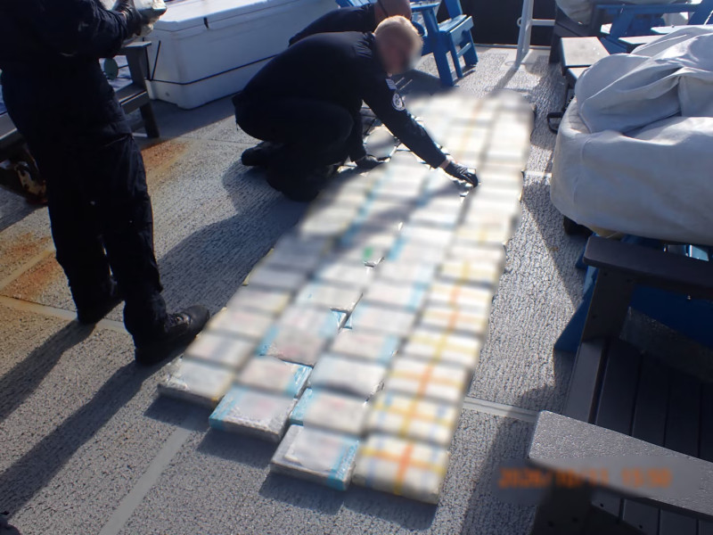 Golpe al narcotráfico: Interceptan embarcación con cargamento valorado en 5.5 millones de dólares